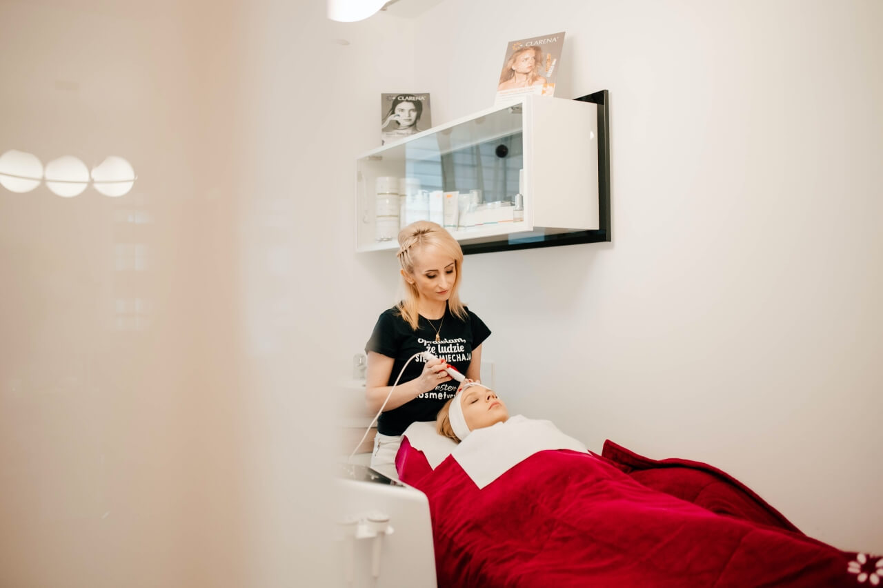 Zabieg kosmetyczny na twarz